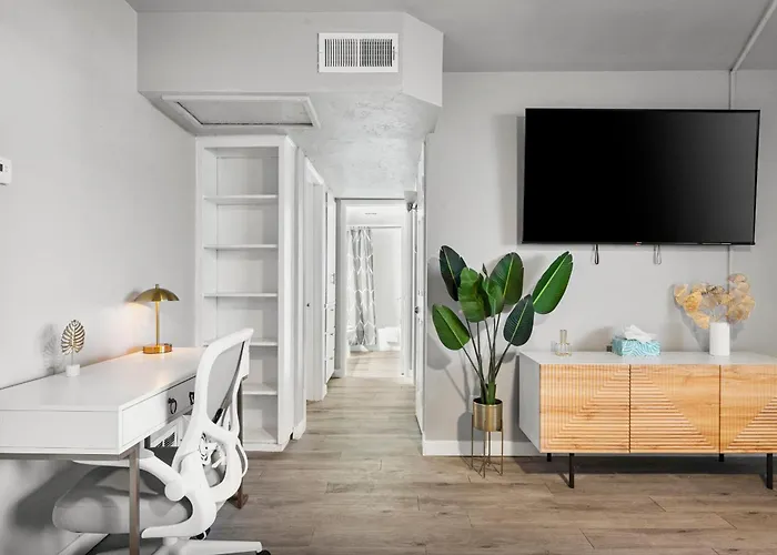 Elegant 2b1b Escape In Old Town Scottsdale