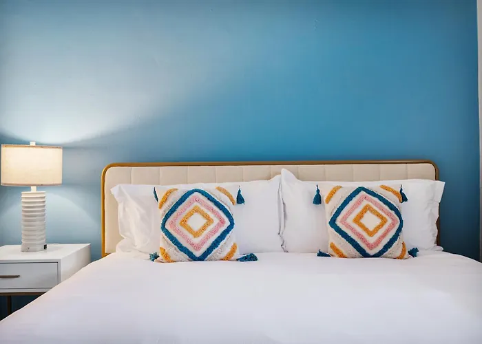 Elegant 2b1b Escape In Old Town Scottsdale